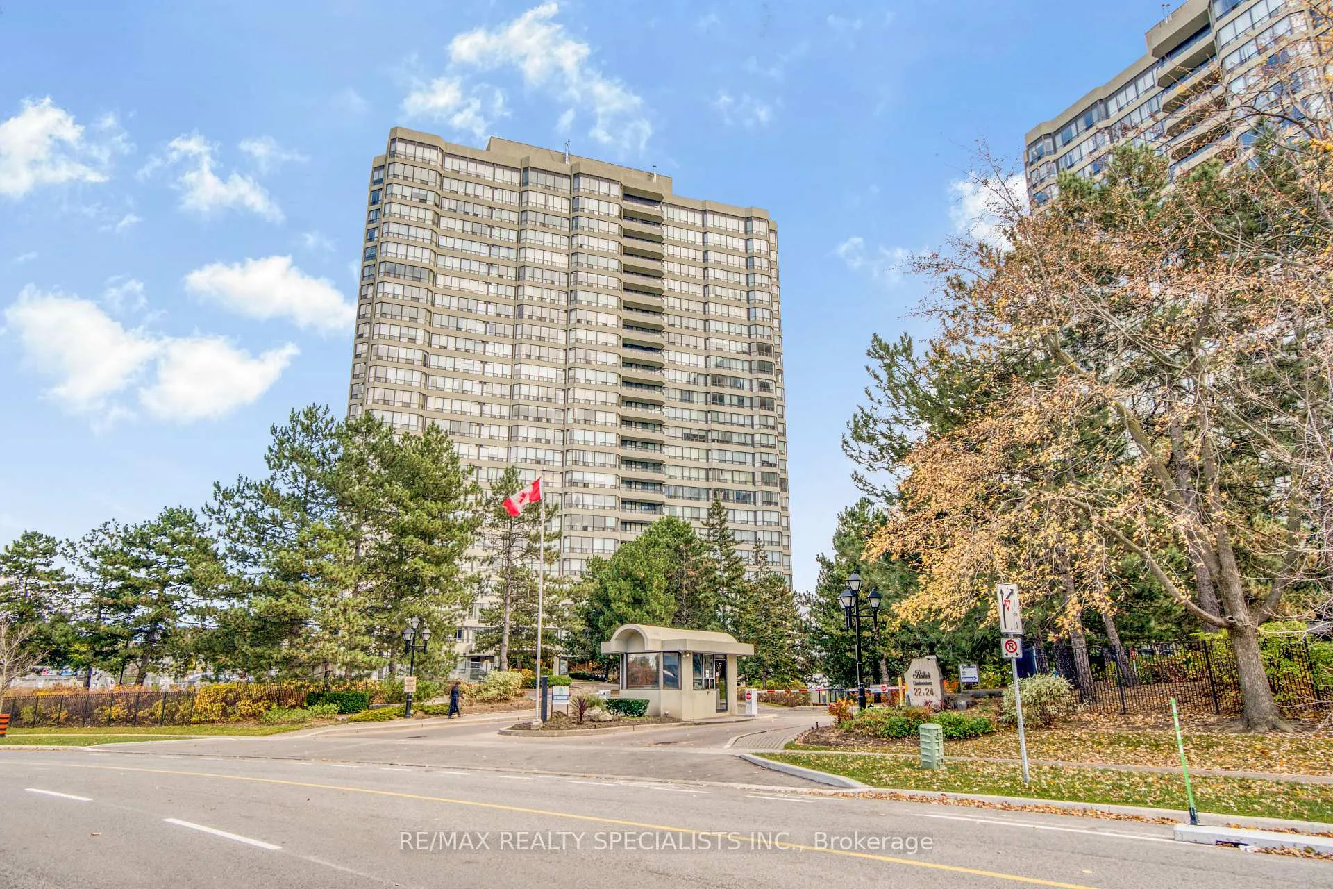 Photo 2 of Unit 2410, 22 Hanover Road, Brampton, Queen Street Corridor — HOMEH