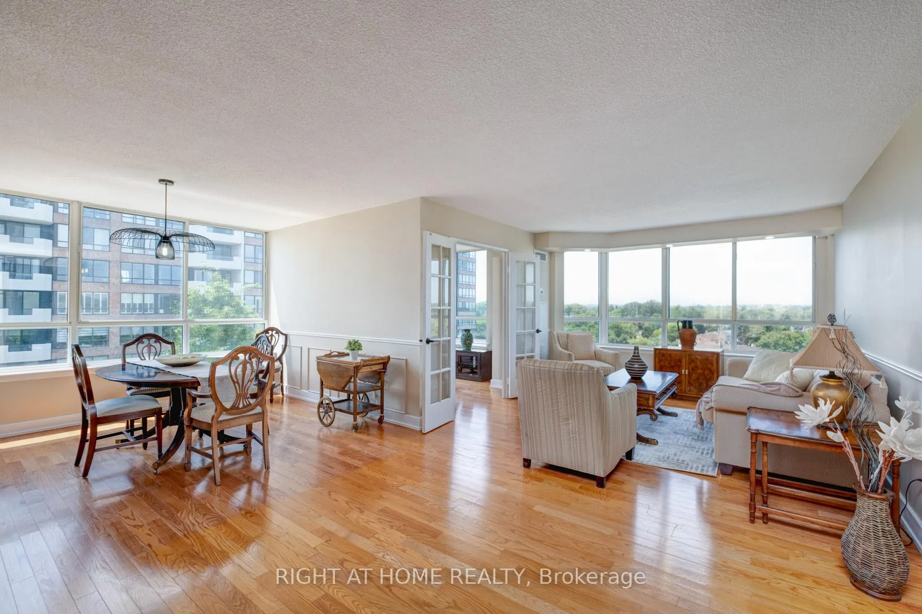 Photo 10 of Unit 624, 25 Austin Drive, Markham, Markville — HOMEH