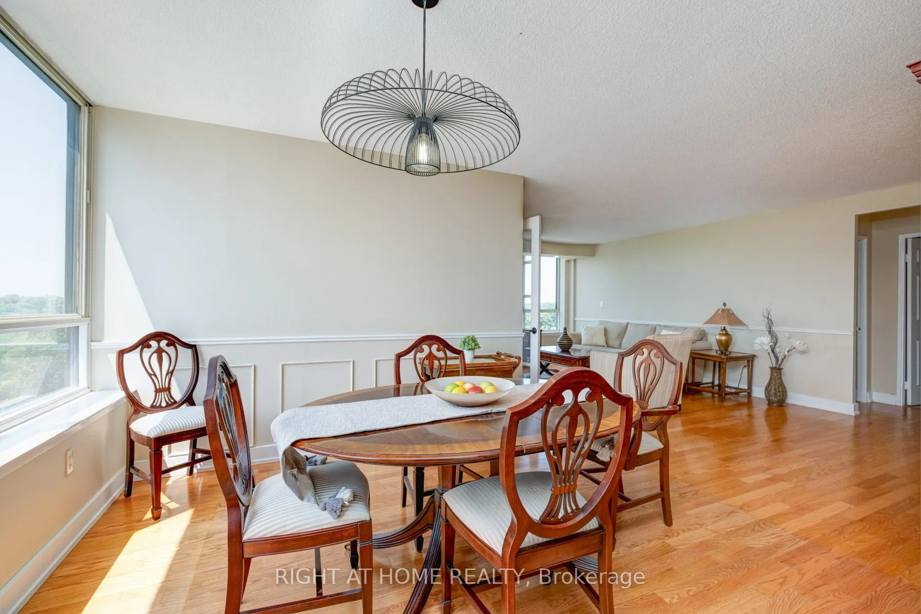 Photo 11 of Unit 624, 25 Austin Drive, Markham, Markville — HOMEH