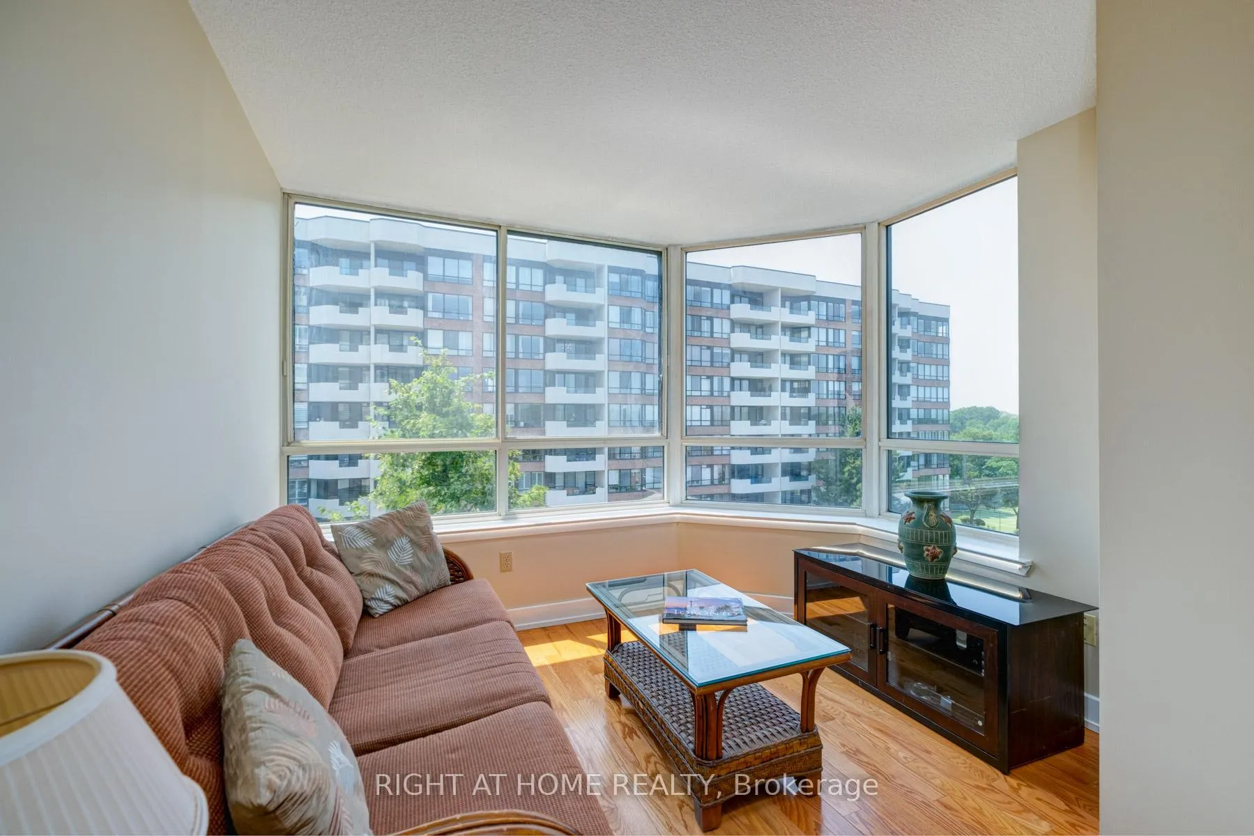 Photo 17 of Unit 624, 25 Austin Drive, Markham, Markville — HOMEH