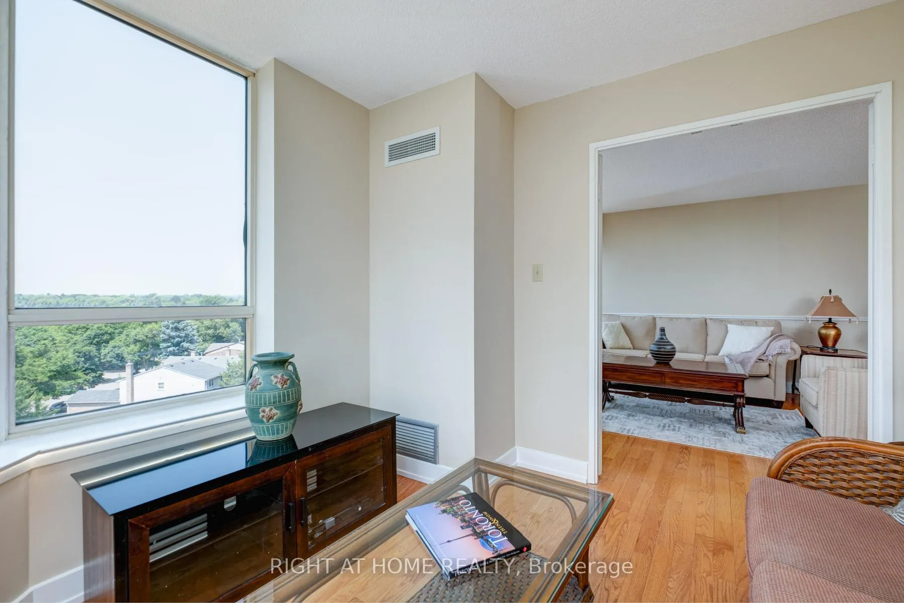 Photo 18 of Unit 624, 25 Austin Drive, Markham, Markville — HOMEH