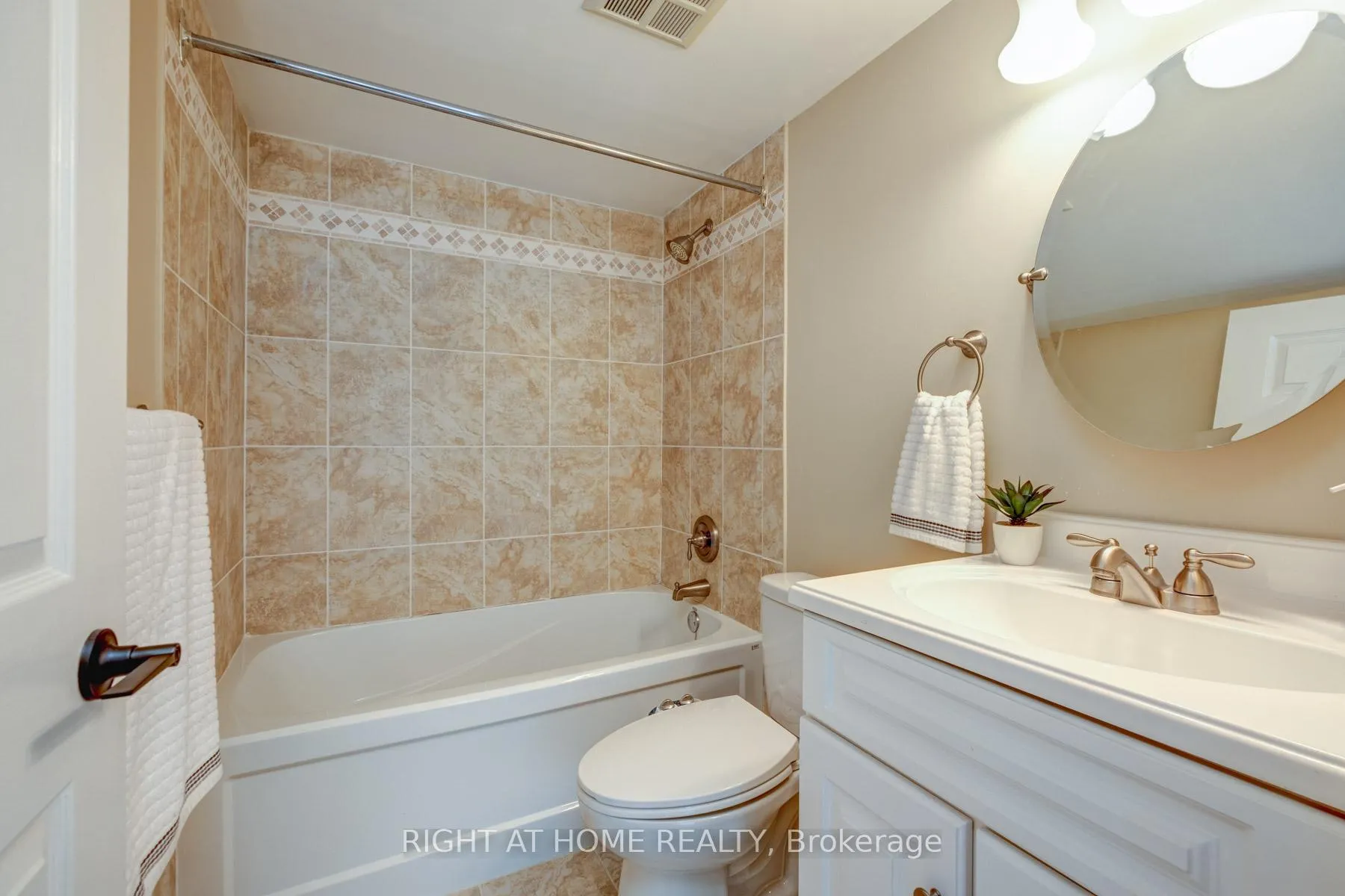 Photo 30 of Unit 624, 25 Austin Drive, Markham, Markville — HOMEH