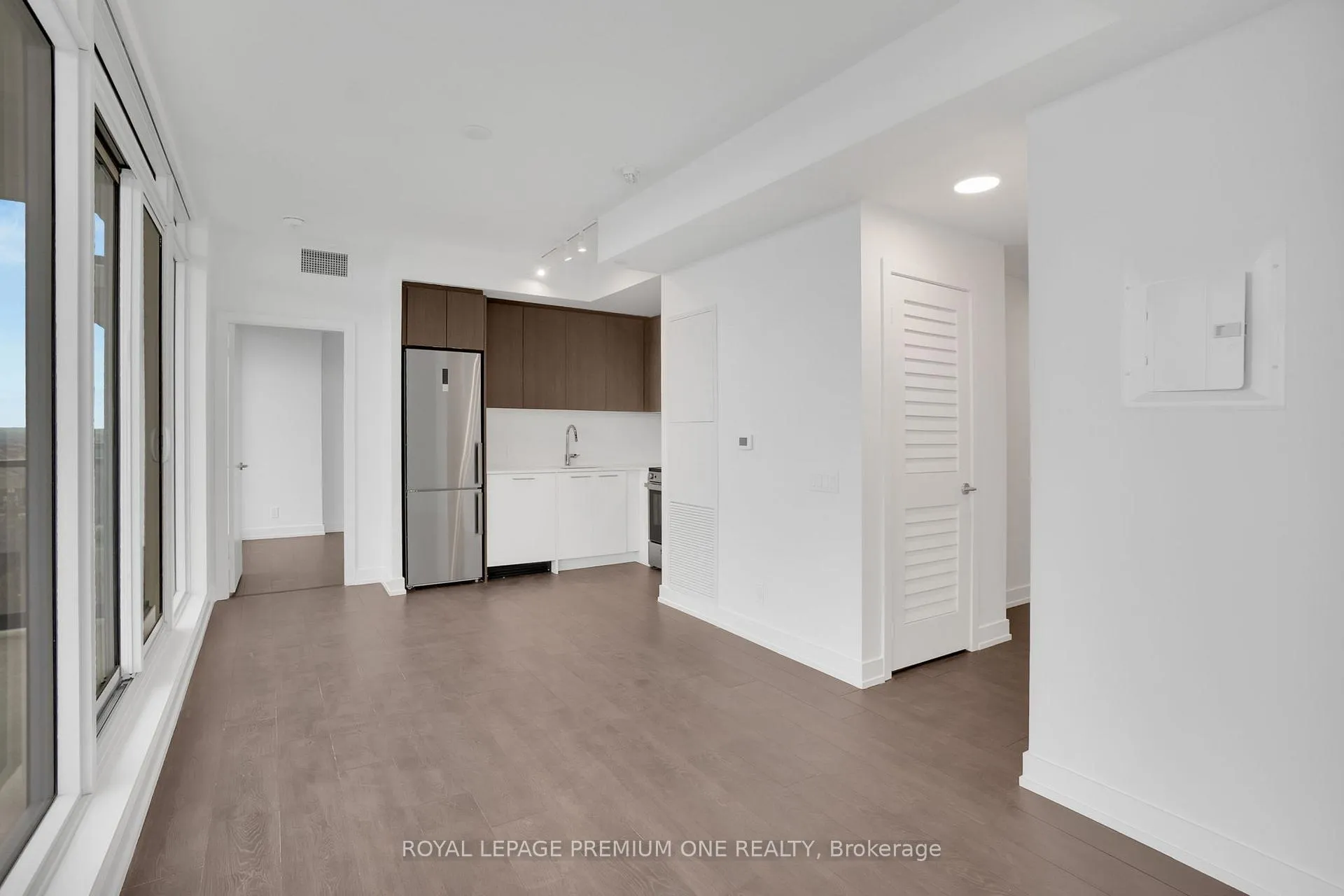 Photo 10 of Unit 1011, 225 Veterans Drive, Brampton, Northwest Brampton — HOMEH