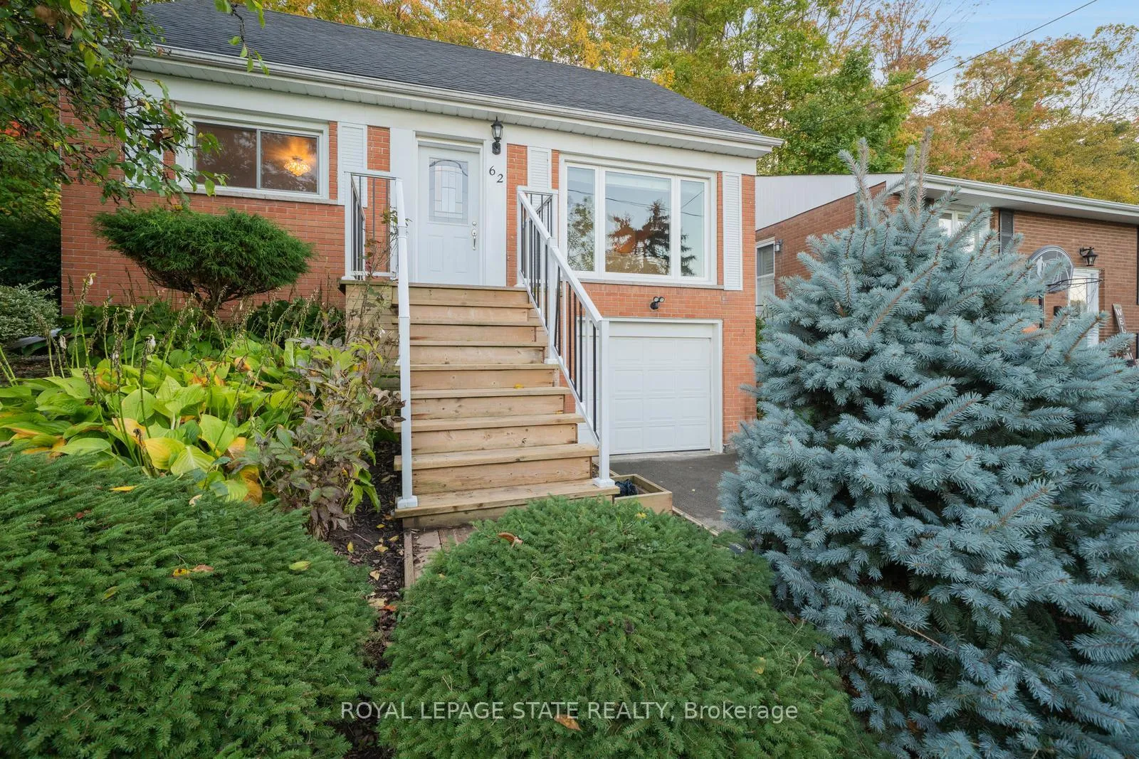 Photo 2 of 62 brentwood Drive, Hamilton, Stoney Creek — HOMEH