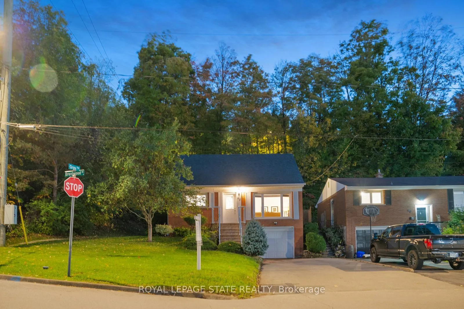 Photo 4 of 62 brentwood Drive, Hamilton, Stoney Creek — HOMEH