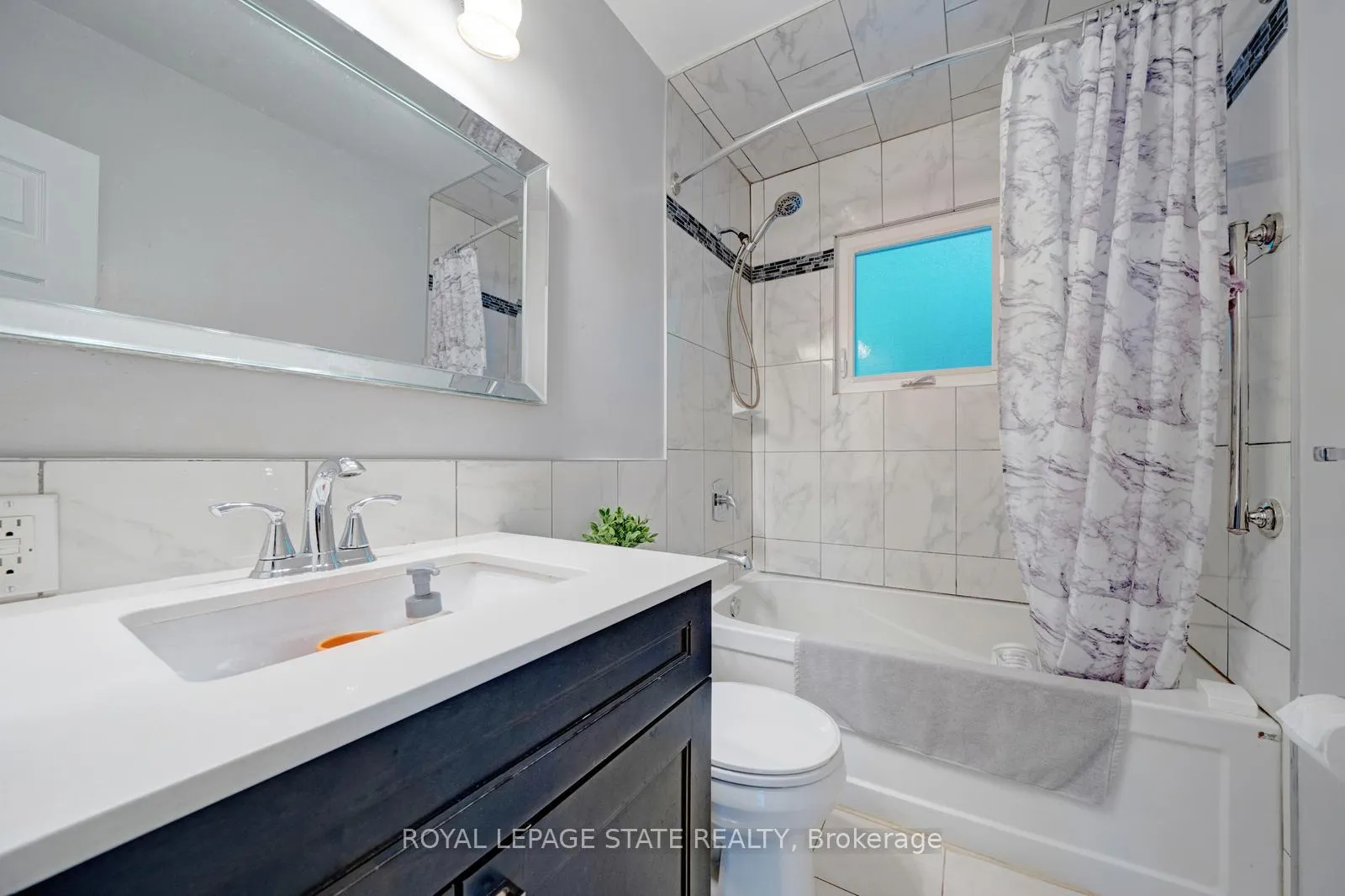 Photo 19 of 62 brentwood Drive, Hamilton, Stoney Creek — HOMEH
