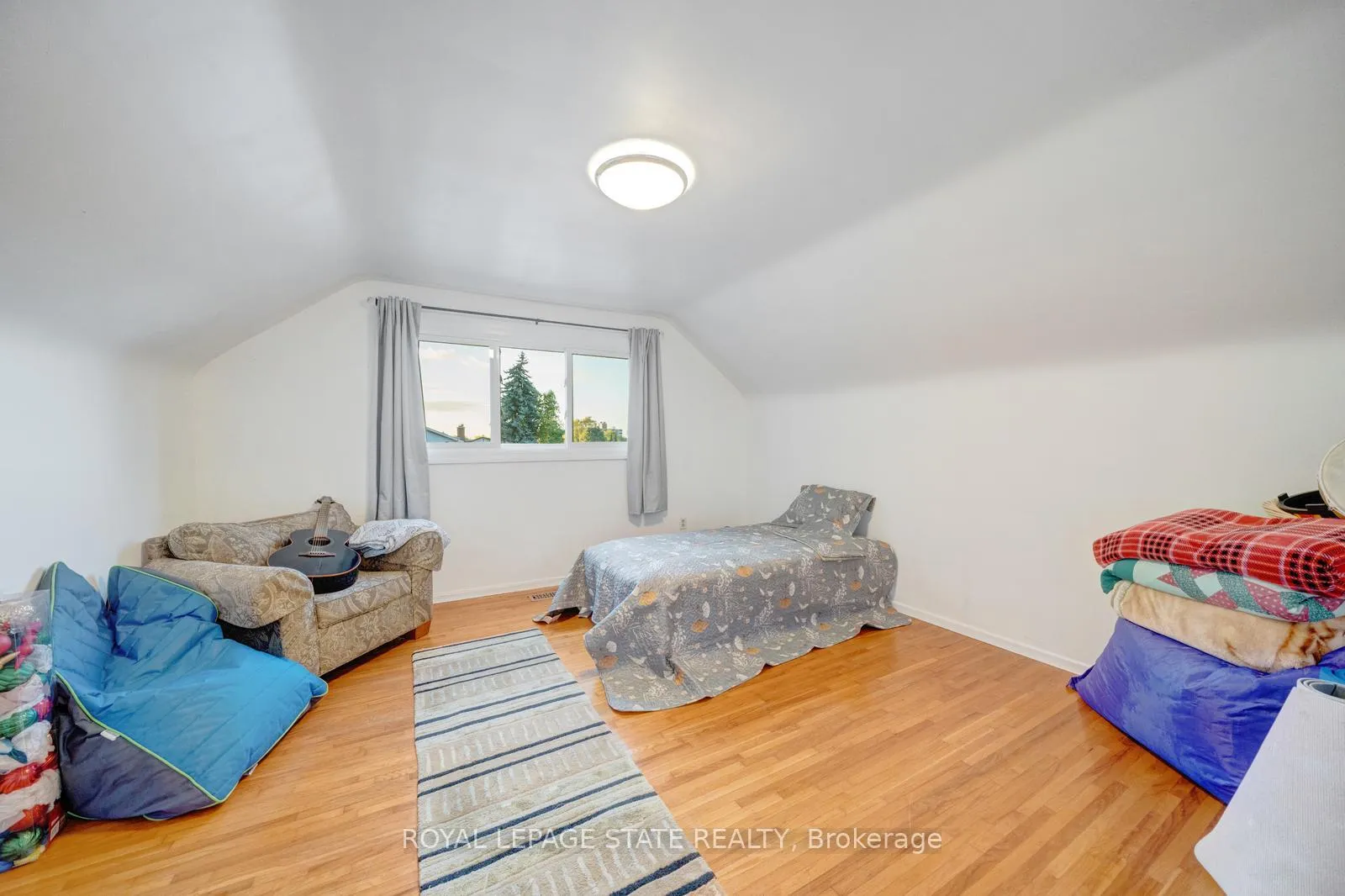 Photo 26 of 62 brentwood Drive, Hamilton, Stoney Creek — HOMEH