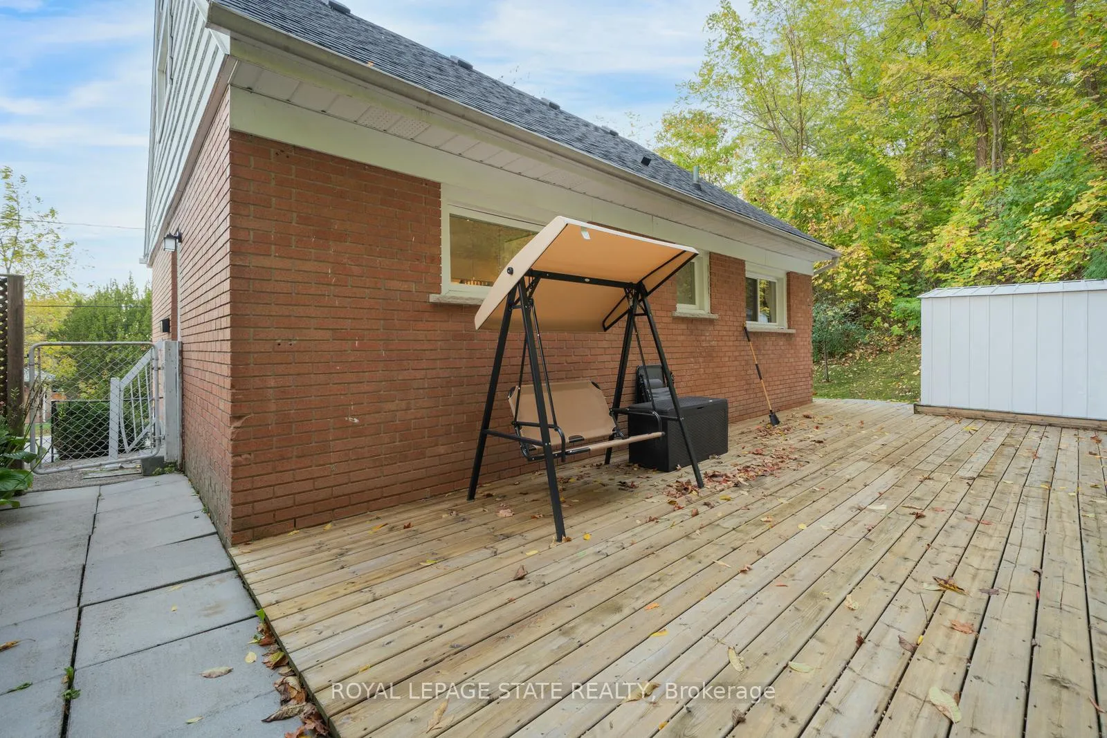 Photo 35 of 62 brentwood Drive, Hamilton, Stoney Creek — HOMEH