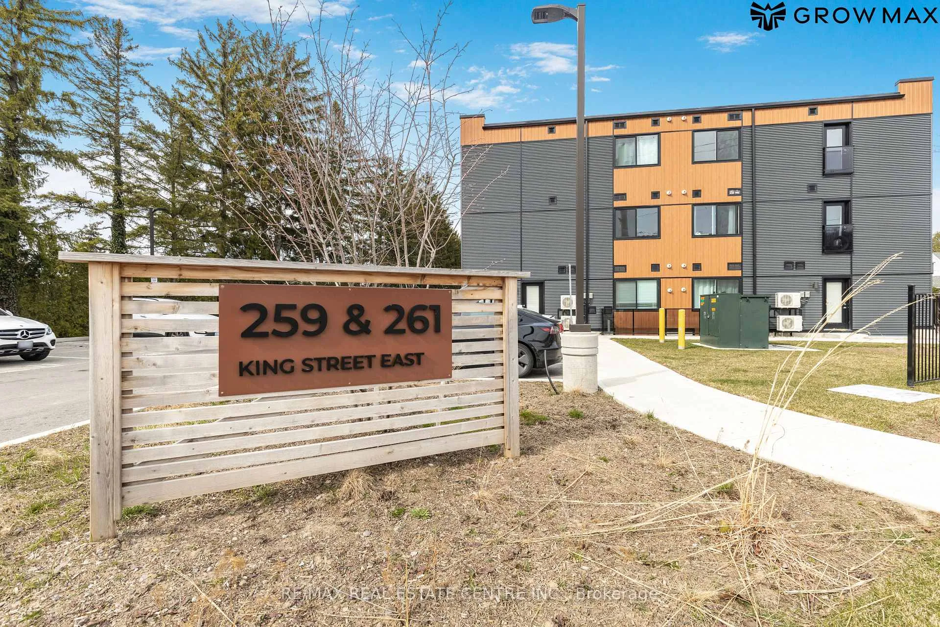 Photo 5 of Unit 202-2B, 261 King Street, Hamilton, Stoney Creek — HOMEH