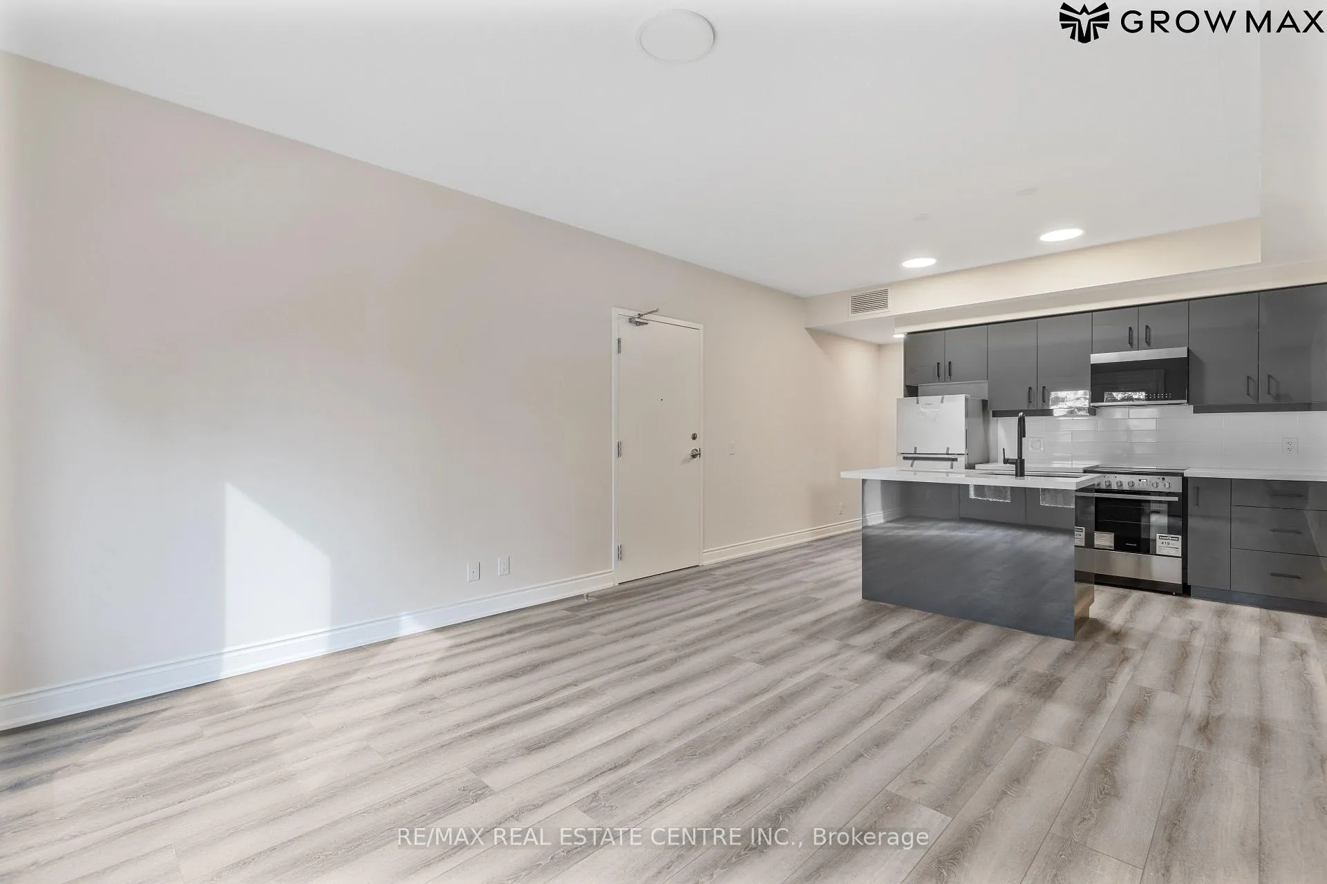 Photo 14 of Unit 202-2B, 261 King Street, Hamilton, Stoney Creek — HOMEH