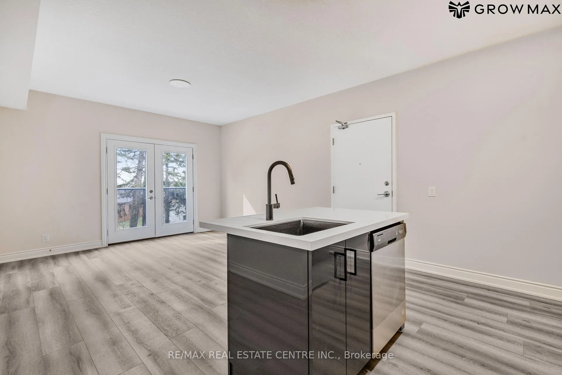 Photo 17 of Unit 202-2B, 261 King Street, Hamilton, Stoney Creek — HOMEH