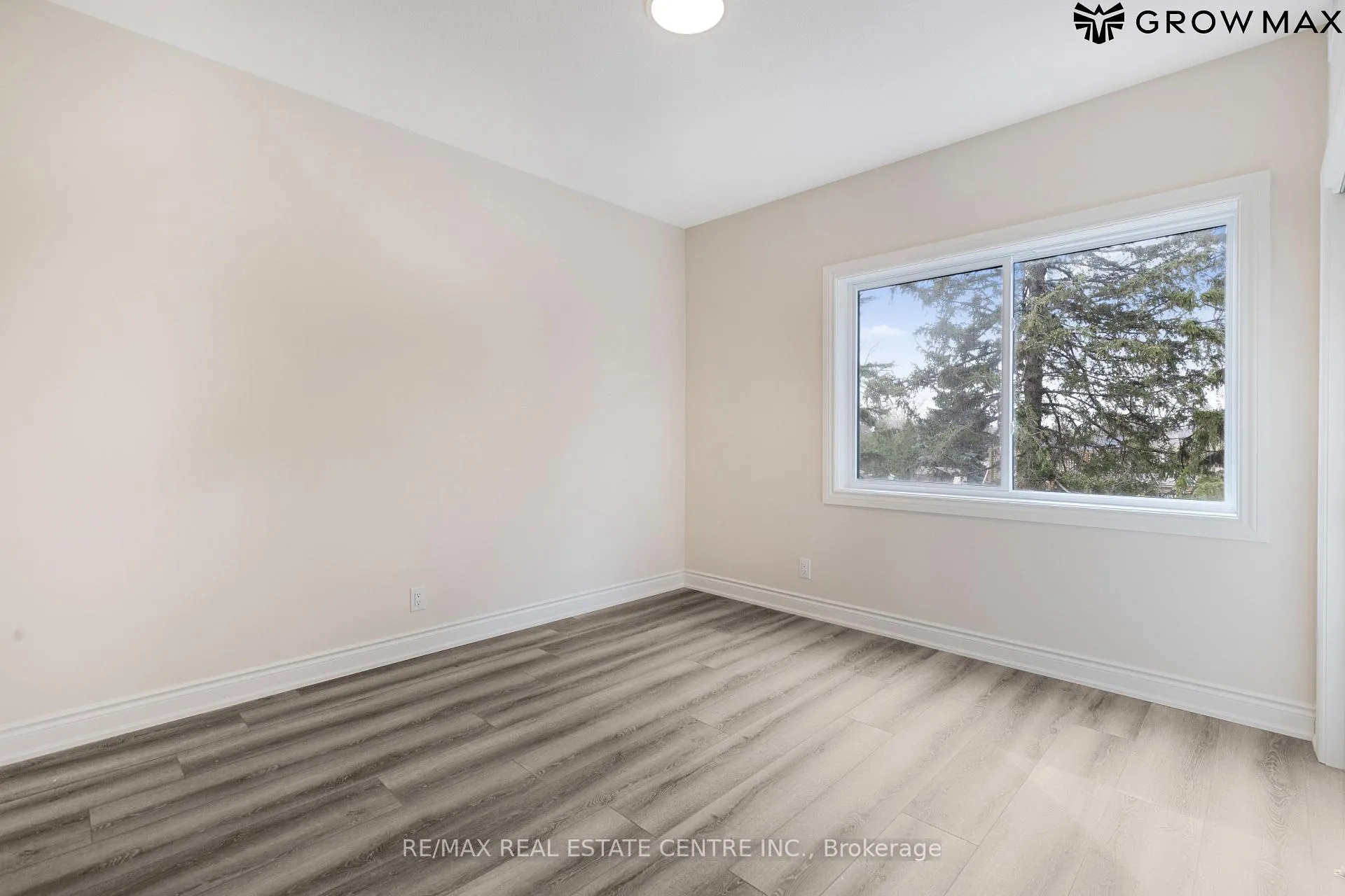 Photo 19 of Unit 202-2B, 261 King Street, Hamilton, Stoney Creek — HOMEH