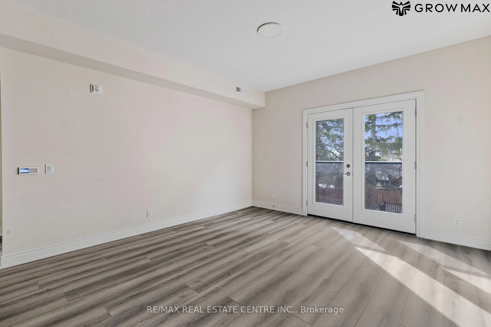 Photo 24 of Unit 202-2B, 261 King Street, Hamilton, Stoney Creek — HOMEH