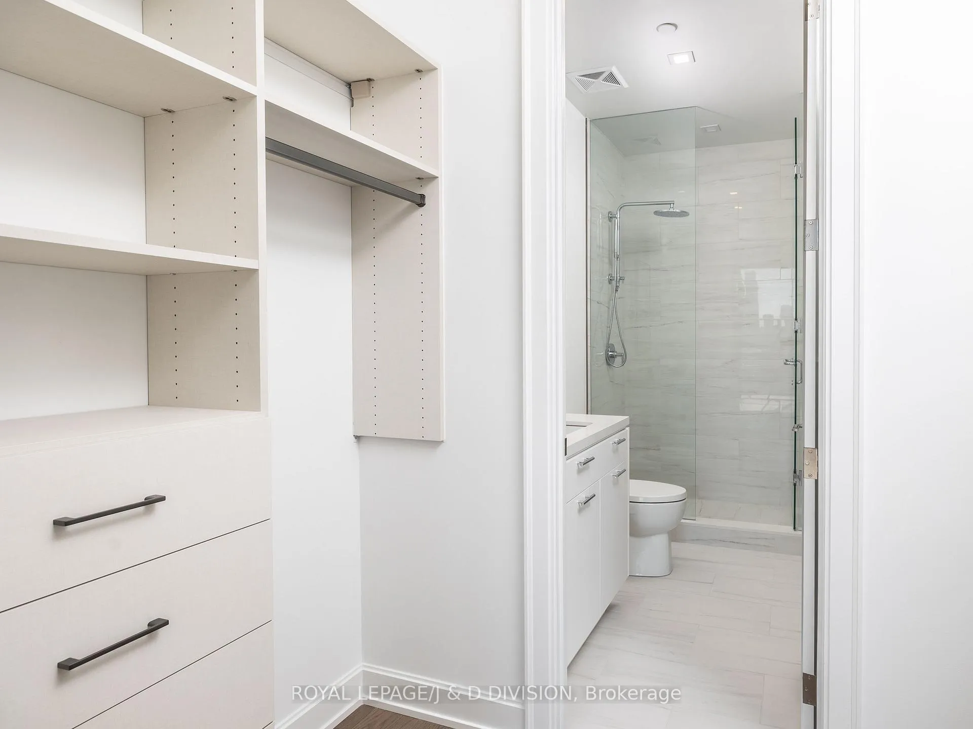 Photo 13 of Unit 805, 1 Strathgowan Avenue, Toronto, Lawrence Park South — HOMEH