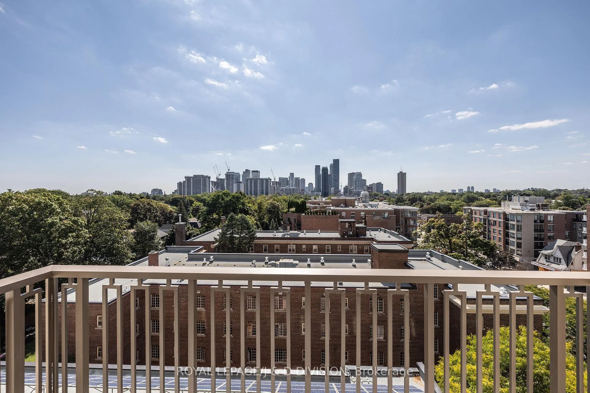 Photo 15 of Unit 805, 1 Strathgowan Avenue, Toronto, Lawrence Park South — HOMEH