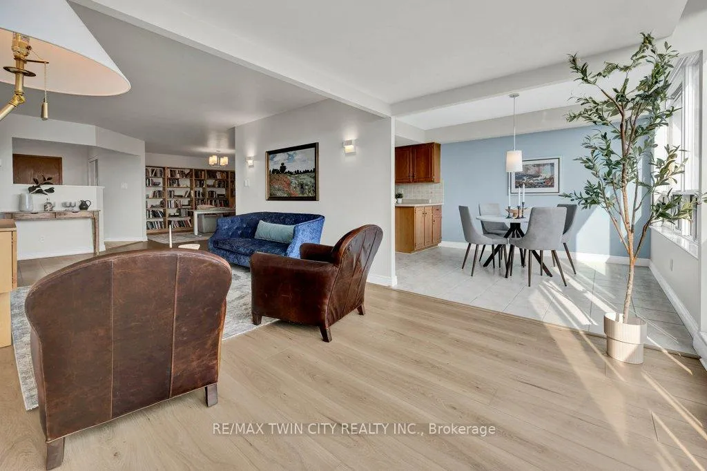 Photo 7 of Unit 1704, 6 Willow Street, Waterloo — HOMEH