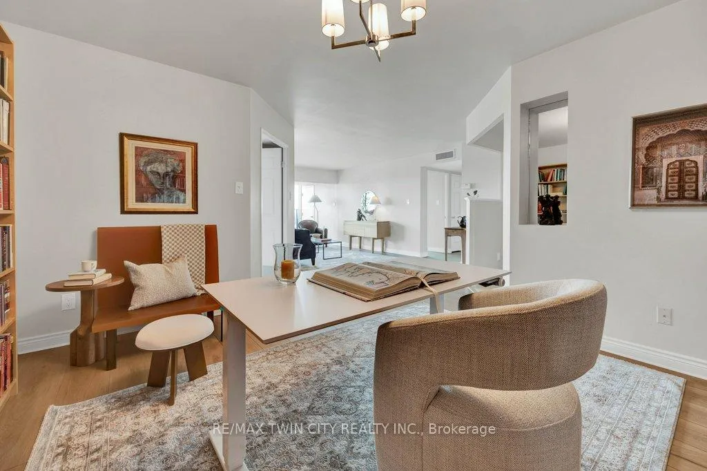 Photo 14 of Unit 1704, 6 Willow Street, Waterloo — HOMEH