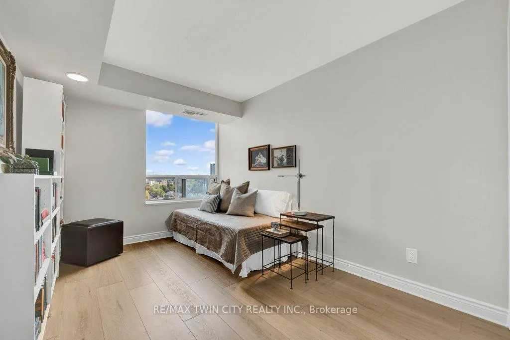 Photo 15 of Unit 1704, 6 Willow Street, Waterloo — HOMEH