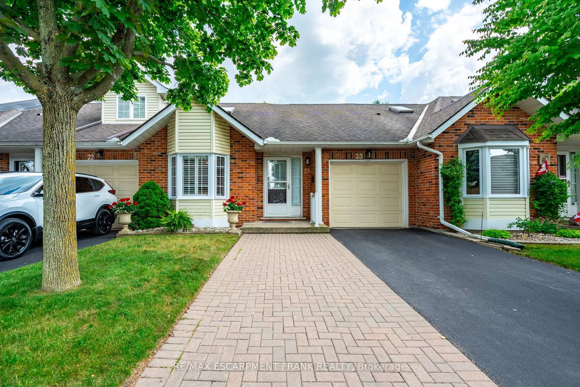 Photo 1 of Unit 23, 810 Golf Links Road, Hamilton, Meadowlands — HOMEH
