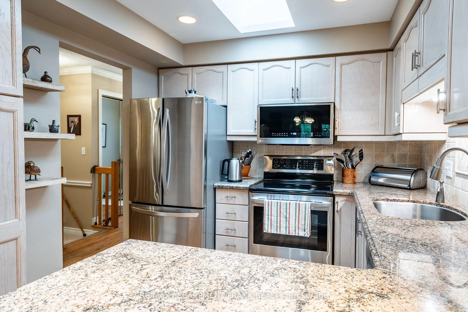 Photo 9 of Unit 23, 810 Golf Links Road, Hamilton, Meadowlands — HOMEH