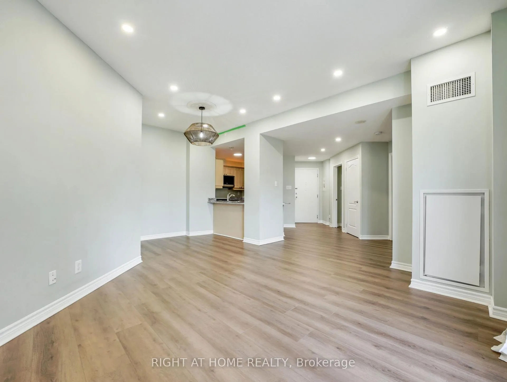 Photo 14 of Unit 311, 135 James Street, Hamilton, Corktown — HOMEH
