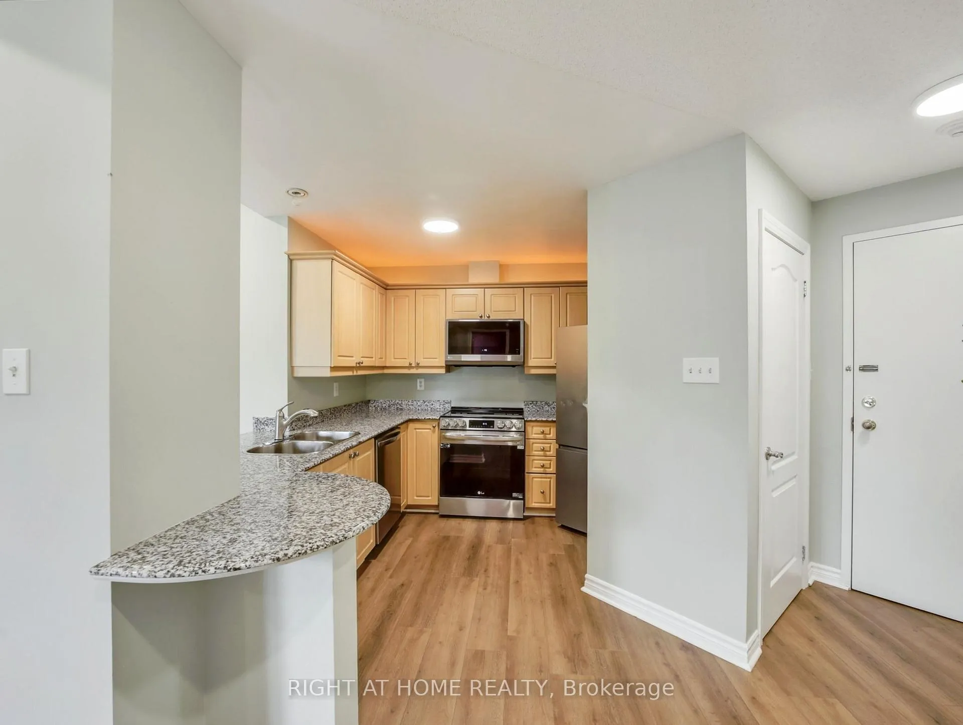 Photo 19 of Unit 311, 135 James Street, Hamilton, Corktown — HOMEH