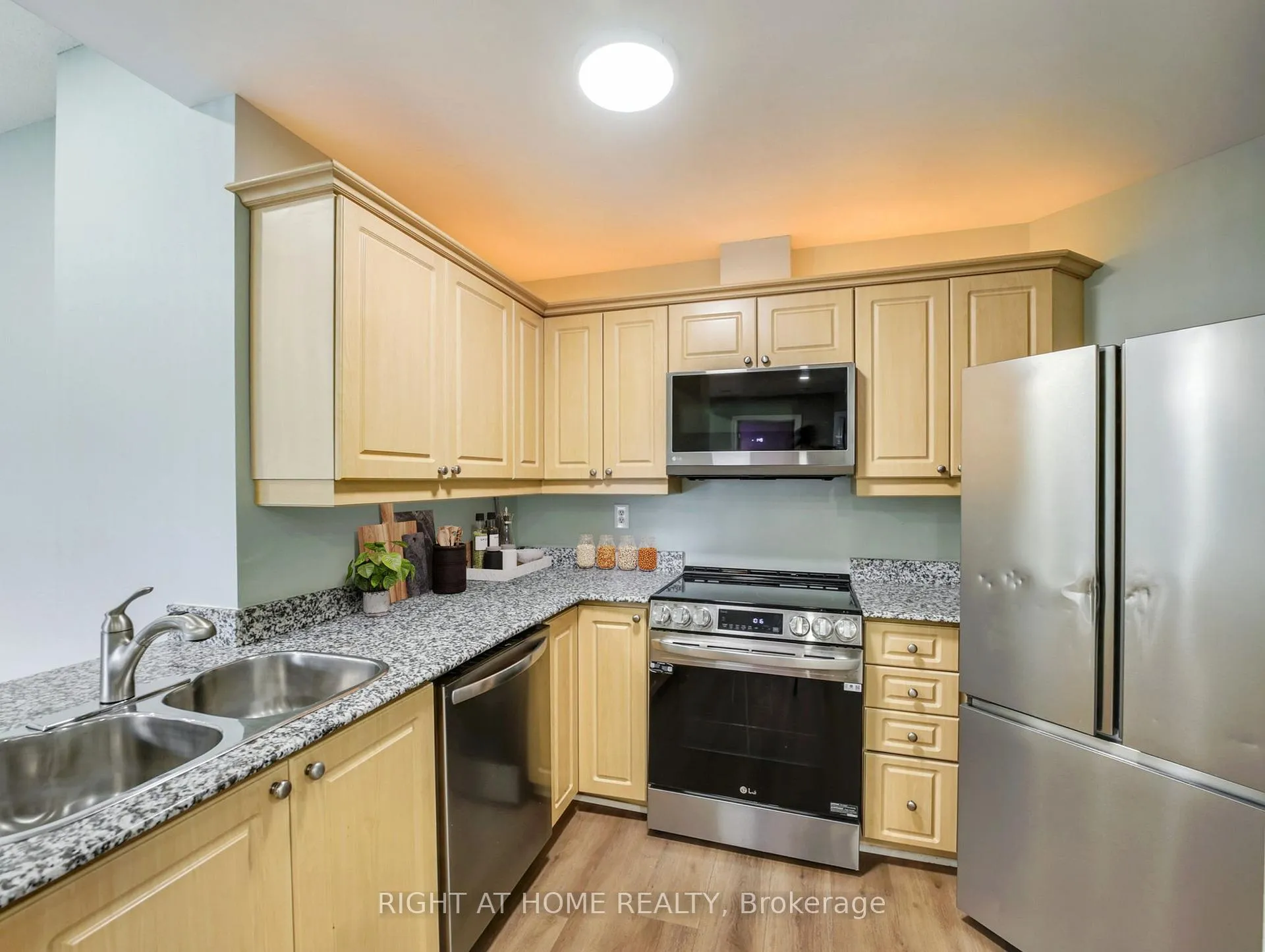 Photo 21 of Unit 311, 135 James Street, Hamilton, Corktown — HOMEH