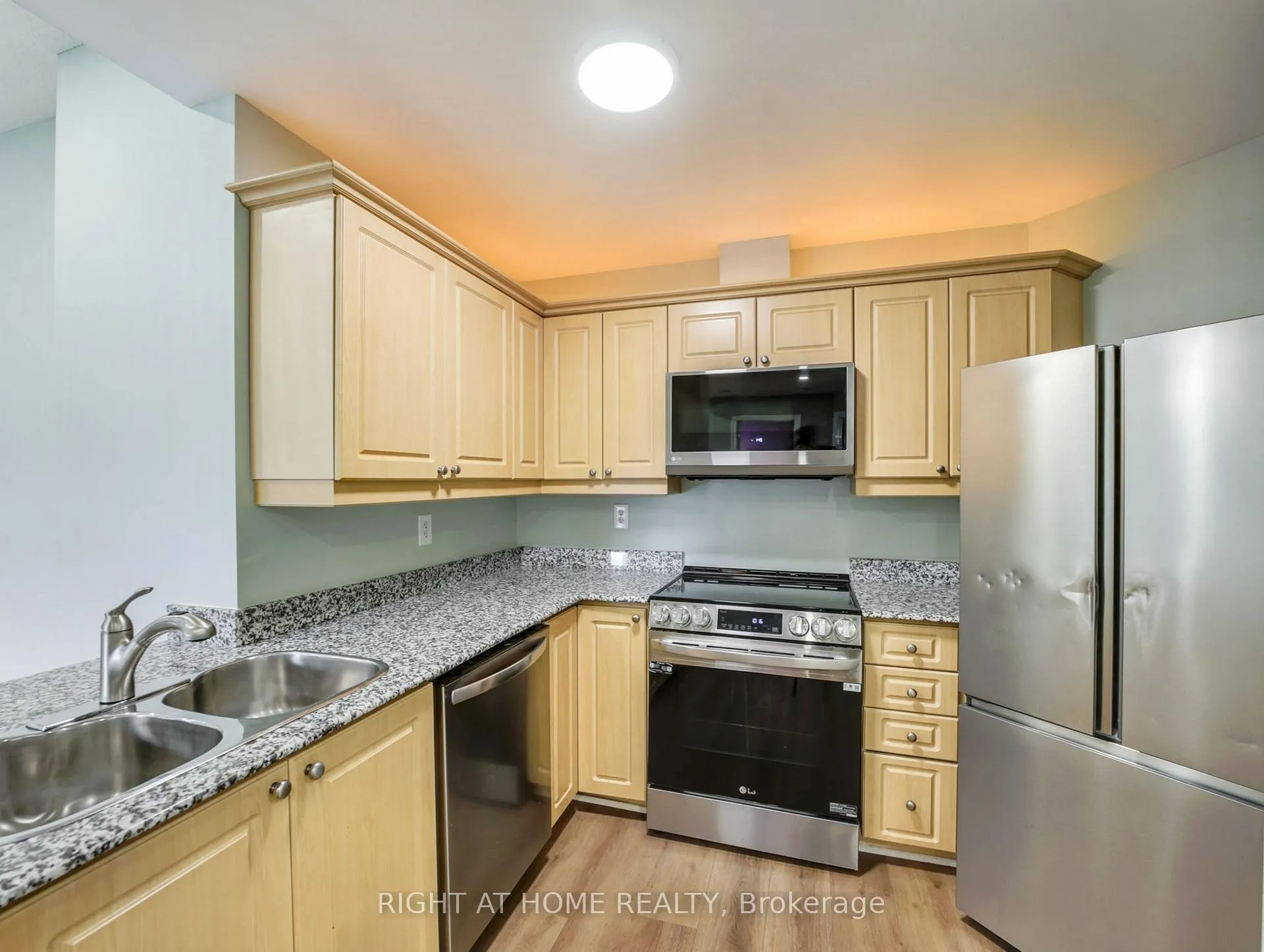 Photo 23 of Unit 311, 135 James Street, Hamilton, Corktown — HOMEH