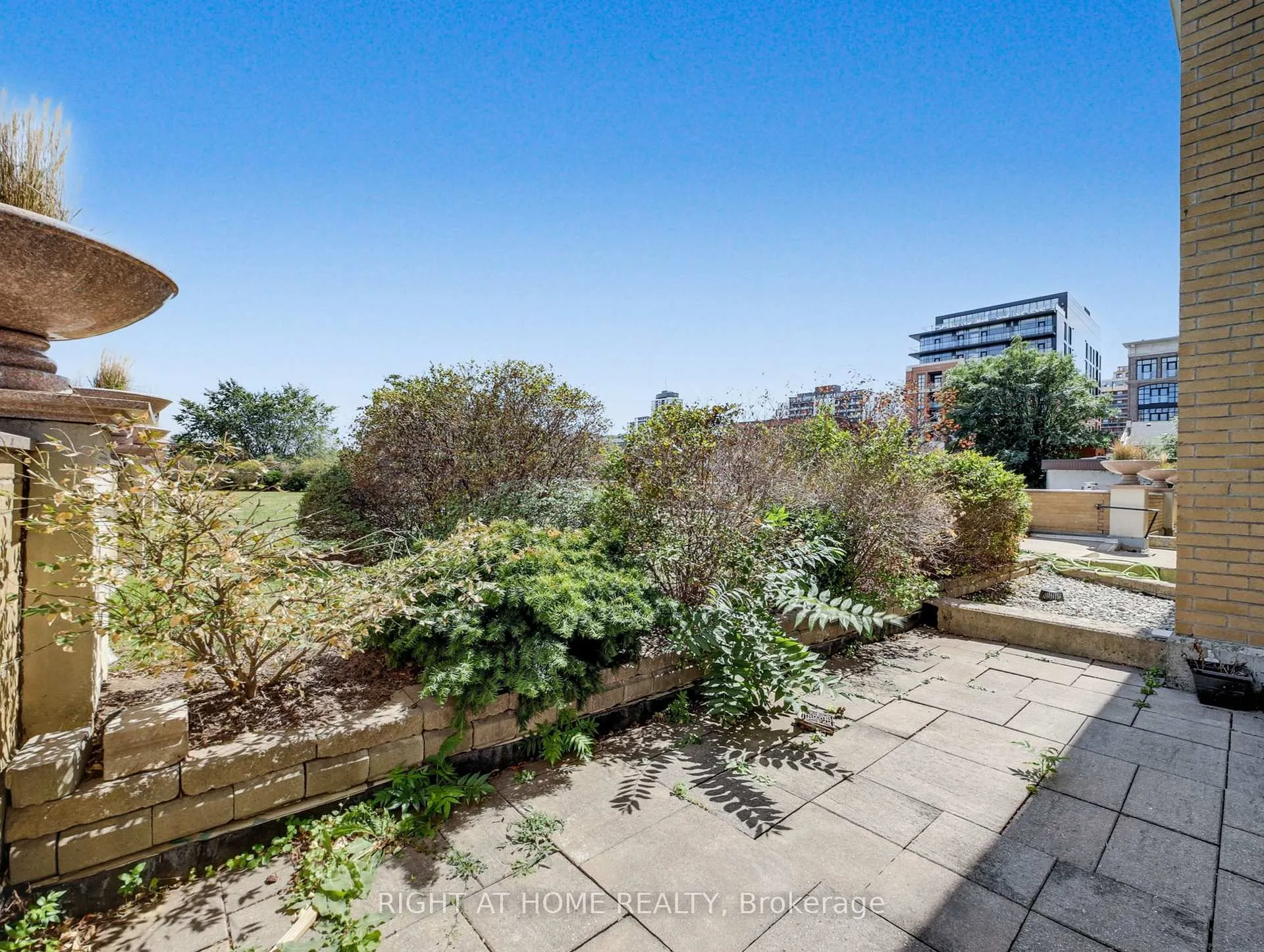 Photo 30 of Unit 311, 135 James Street, Hamilton, Corktown — HOMEH