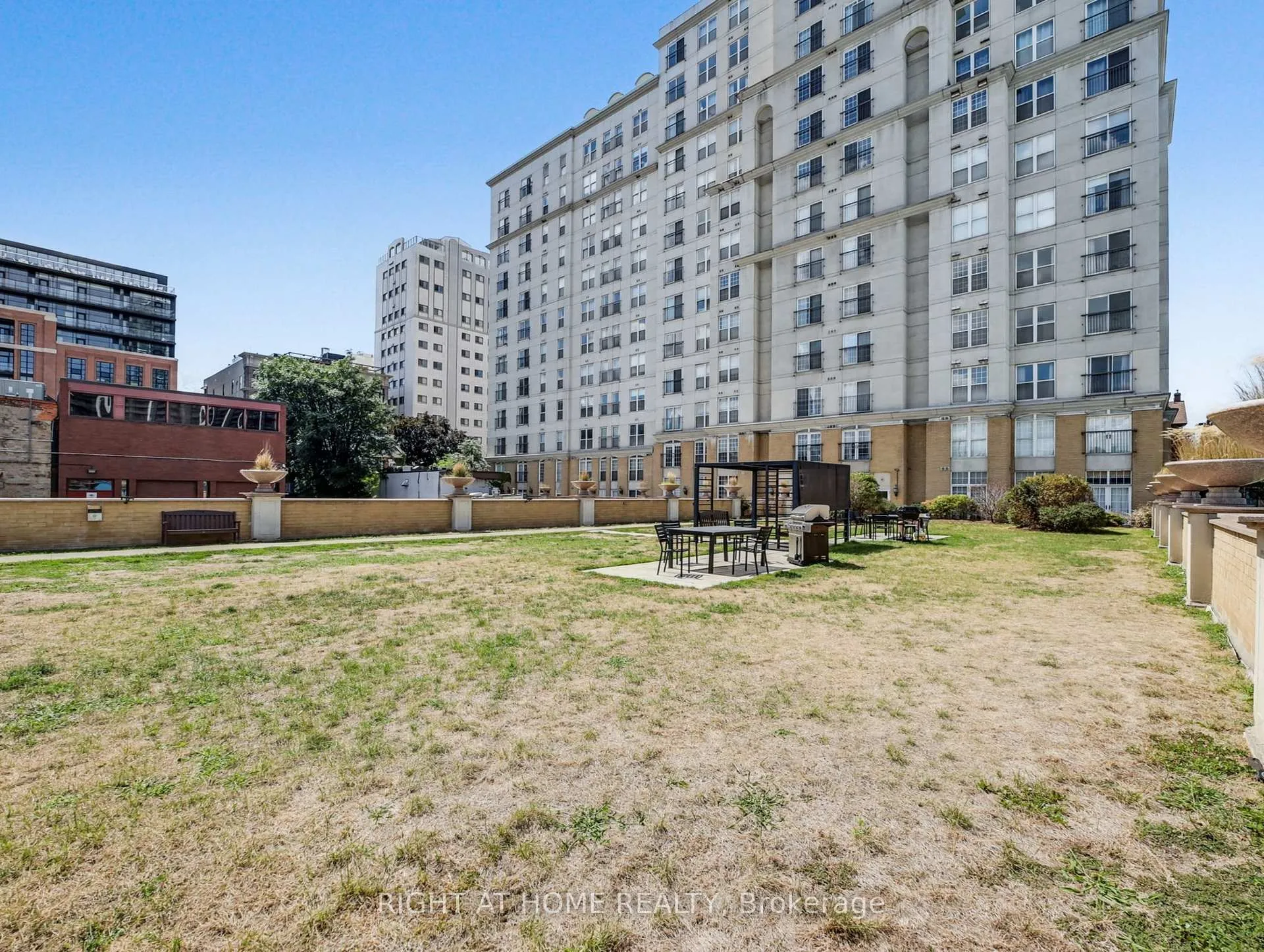Photo 32 of Unit 311, 135 James Street, Hamilton, Corktown — HOMEH