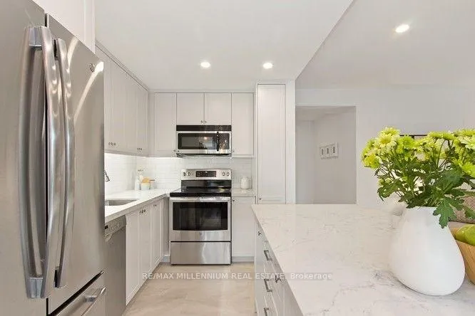 Photo 15 of Unit 103, 2 Ridelle Avenue, Toronto, Forest Hill North — HOMEH
