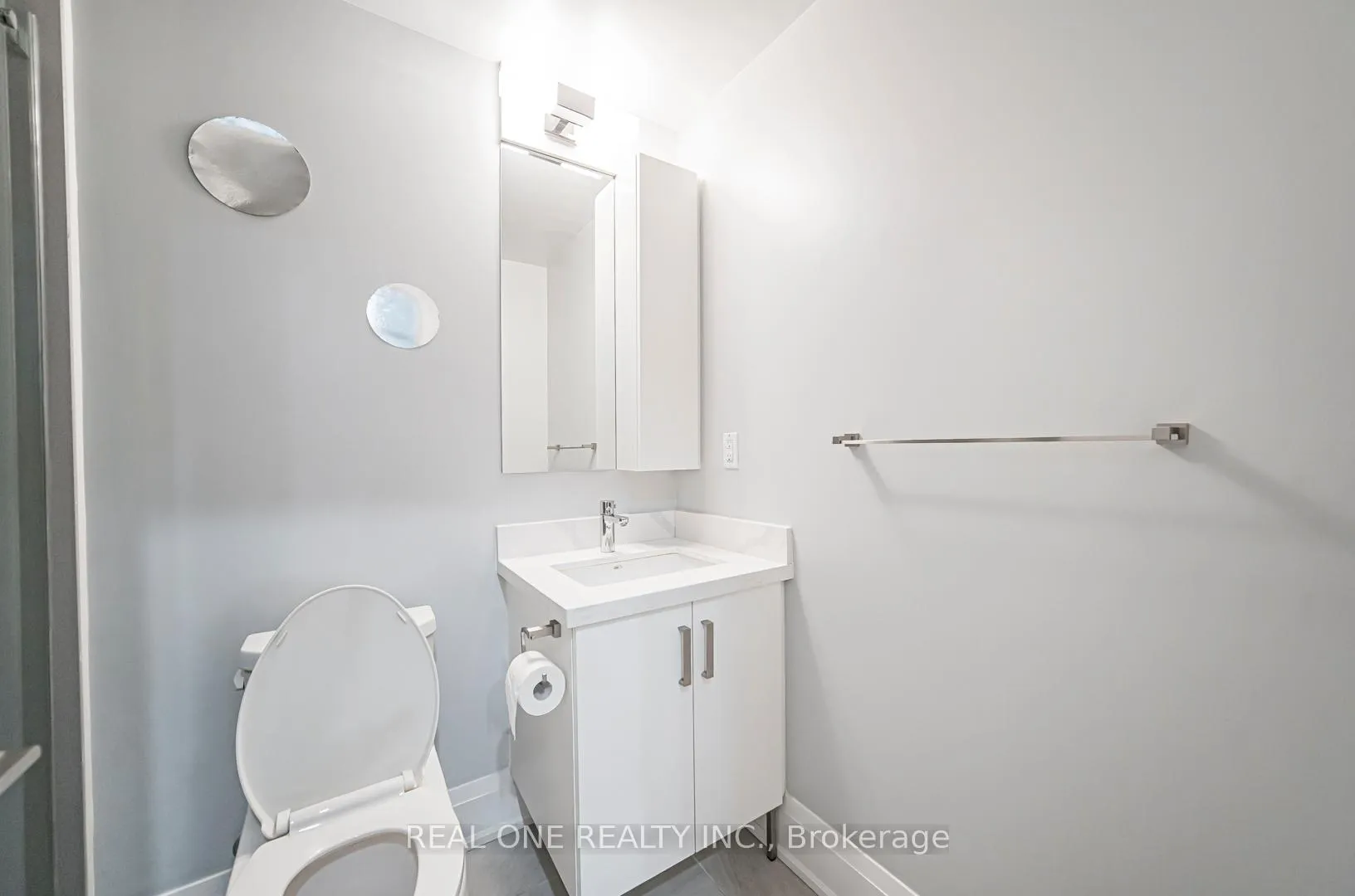 Photo 9 of 52 Saddlecreek Drive, Markham, Commerce Valley — HOMEH
