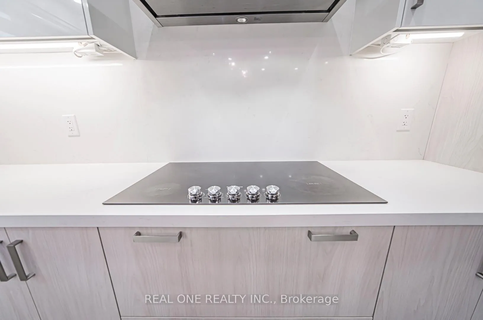 Photo 13 of 52 Saddlecreek Drive, Markham, Commerce Valley — HOMEH