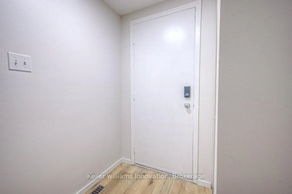 Photo 6 of Unit 9, 206 Green Valley Drive, Kitchener — HOMEH