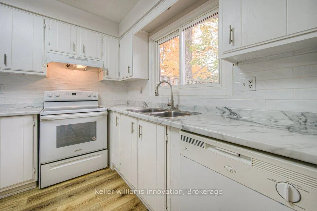 Photo 11 of Unit 9, 206 Green Valley Drive, Kitchener — HOMEH