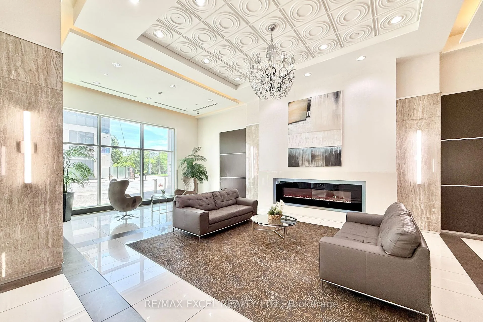Photo 5 of Unit 1006, 7171 Yonge Street, Markham, Thornhill — HOMEH
