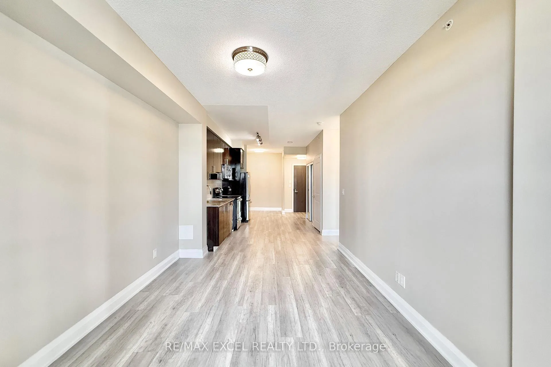 Photo 13 of Unit 1006, 7171 Yonge Street, Markham, Thornhill — HOMEH