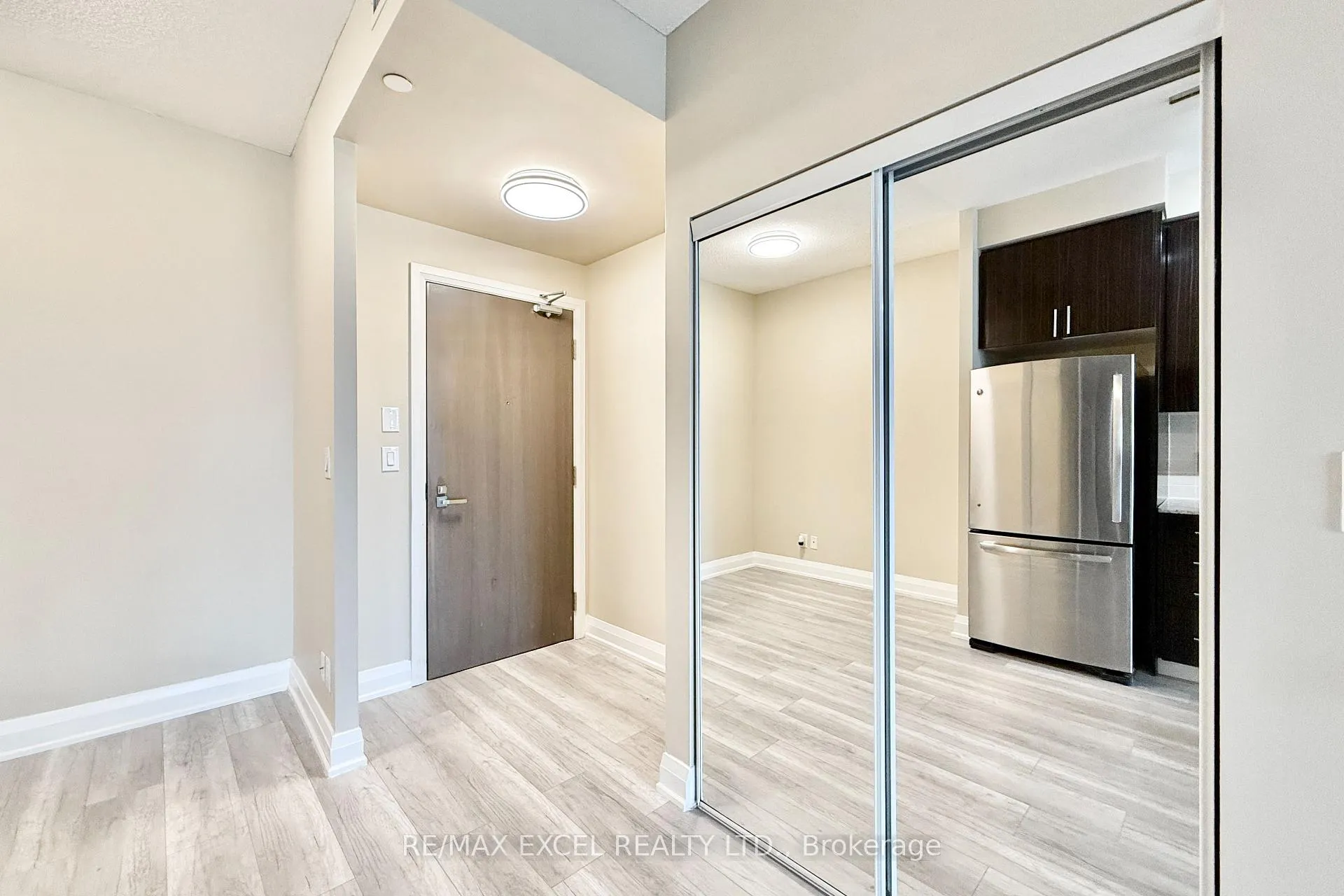 Photo 14 of Unit 1006, 7171 Yonge Street, Markham, Thornhill — HOMEH