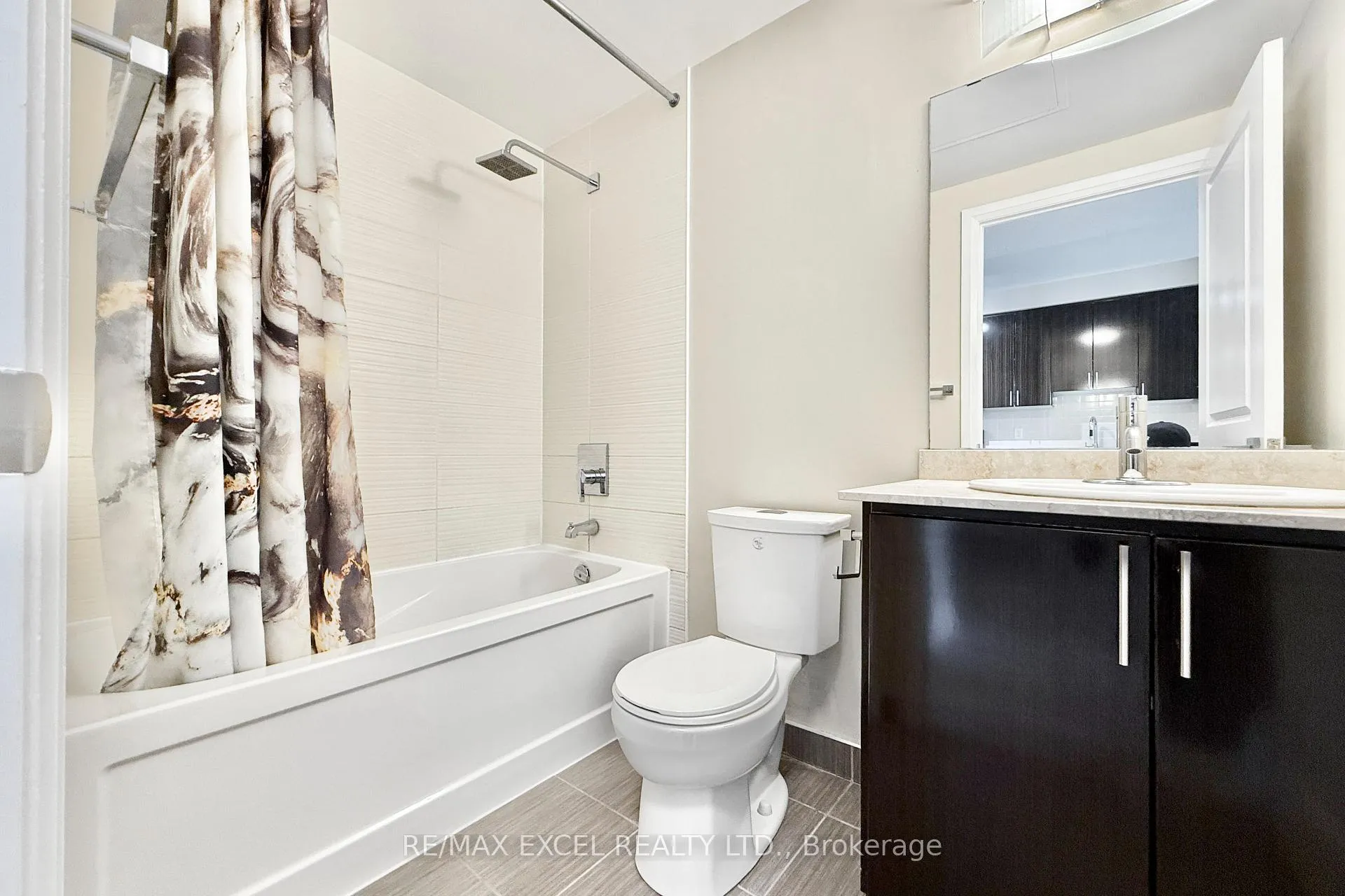 Photo 18 of Unit 1006, 7171 Yonge Street, Markham, Thornhill — HOMEH