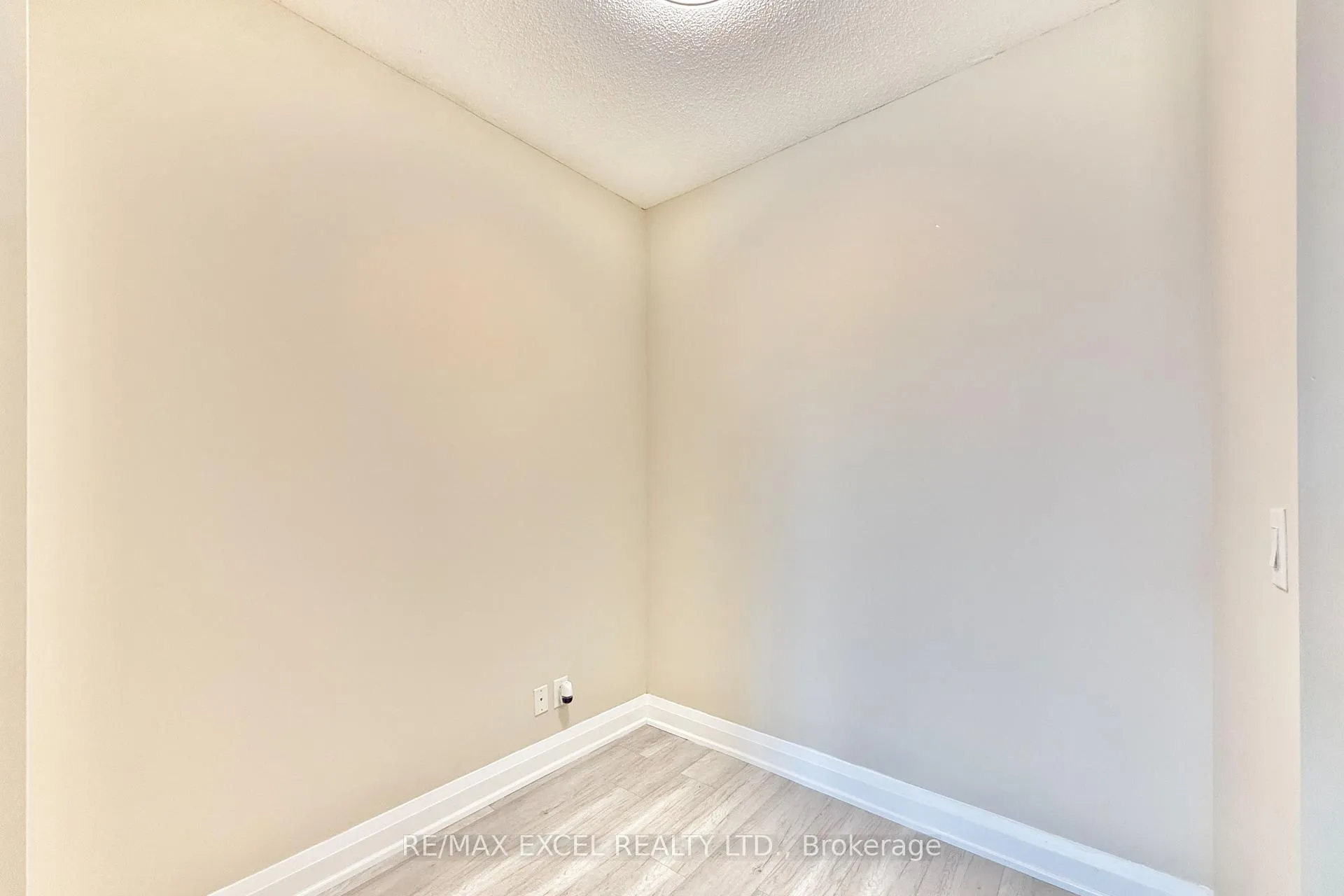 Photo 21 of Unit 1006, 7171 Yonge Street, Markham, Thornhill — HOMEH