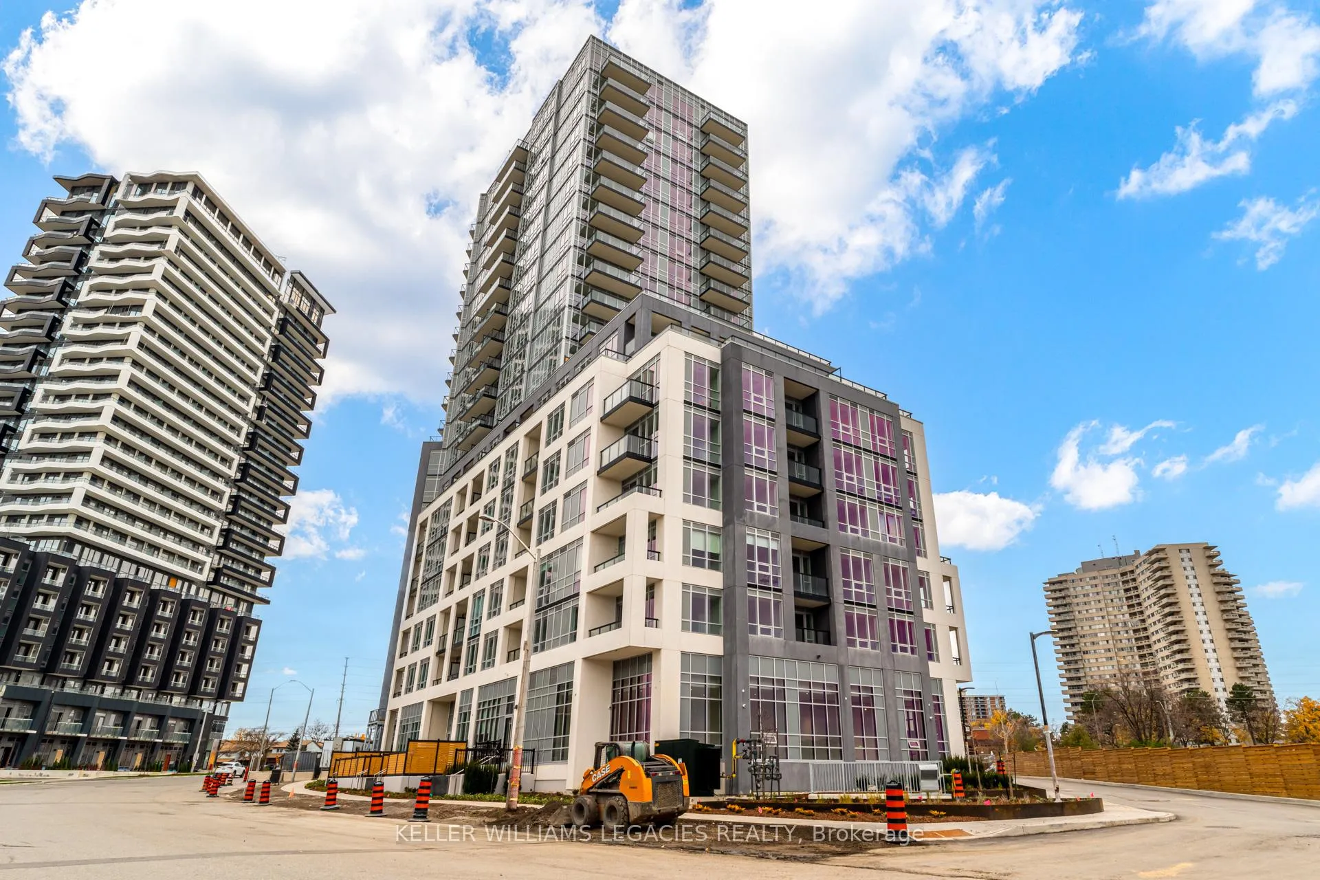 Photo 2 of Unit 804, 225 Malta Avenue, Brampton, Fletcher's Creek South — HOMEH