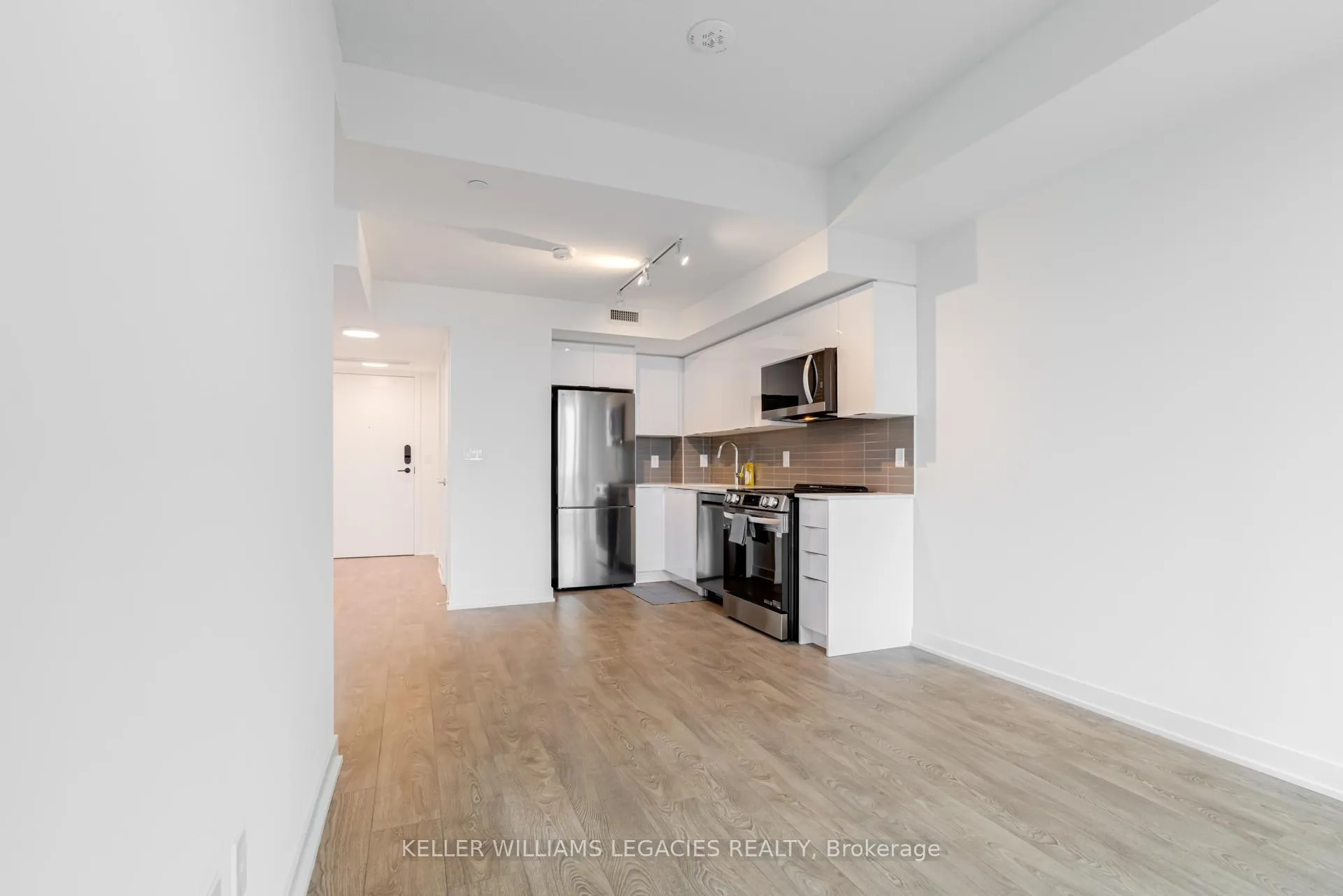 Photo 6 of Unit 804, 225 Malta Avenue, Brampton, Fletcher's Creek South — HOMEH