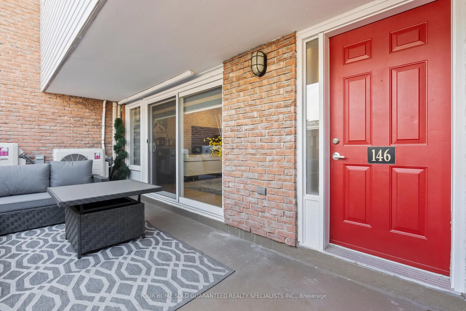 Front of Unit 52, 146 Milestone Crescent E