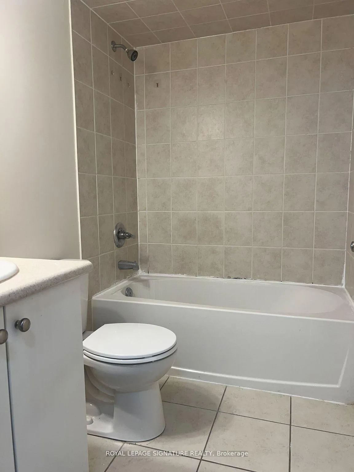 Photo 8 of Unit 322, 20 Dunsheath Way, Markham, Cornell — HOMEH