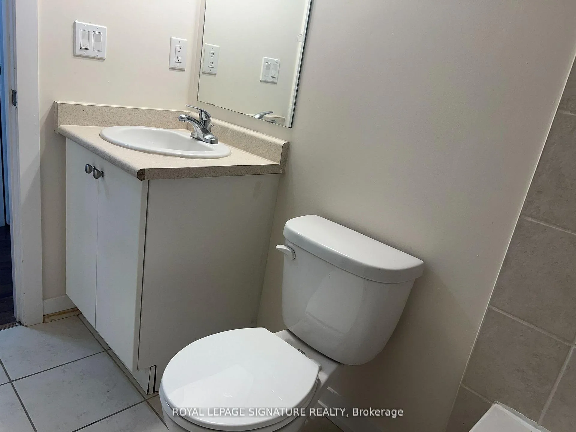 Photo 10 of Unit 322, 20 Dunsheath Way, Markham, Cornell — HOMEH