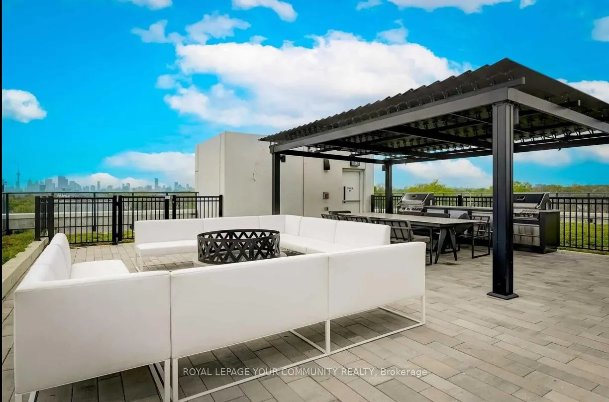 Photo 4 of Unit 208, 1630 Queen Street, Toronto, The Beaches — HOMEH