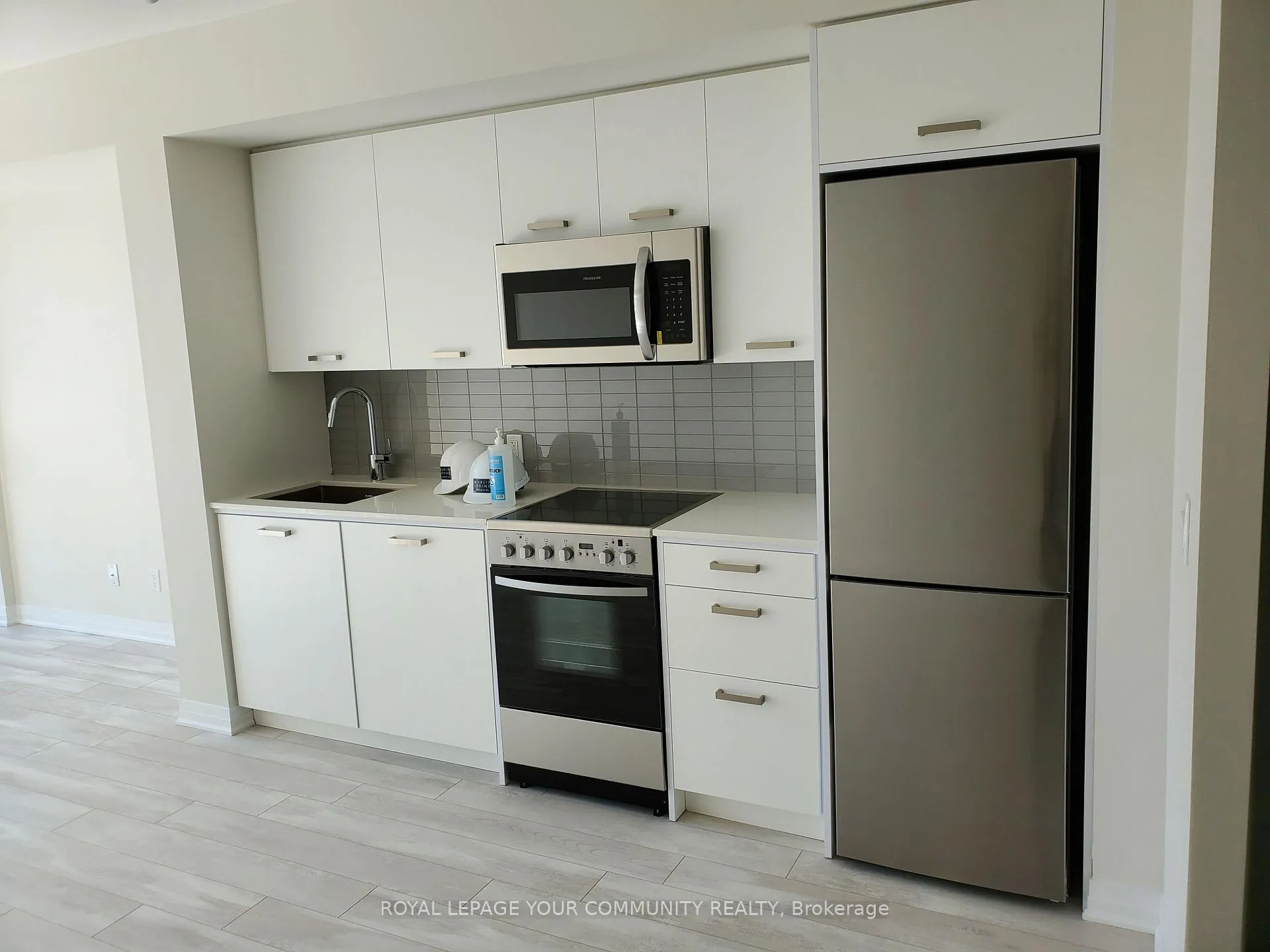 Photo 6 of Unit 208, 1630 Queen Street, Toronto, The Beaches — HOMEH