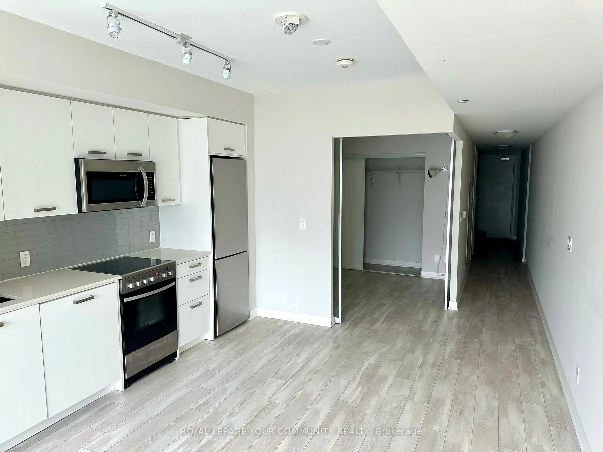 Photo 9 of Unit 208, 1630 Queen Street, Toronto, The Beaches — HOMEH