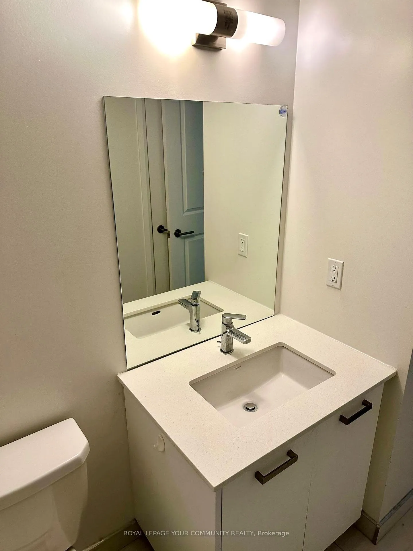 Photo 13 of Unit 208, 1630 Queen Street, Toronto, The Beaches — HOMEH