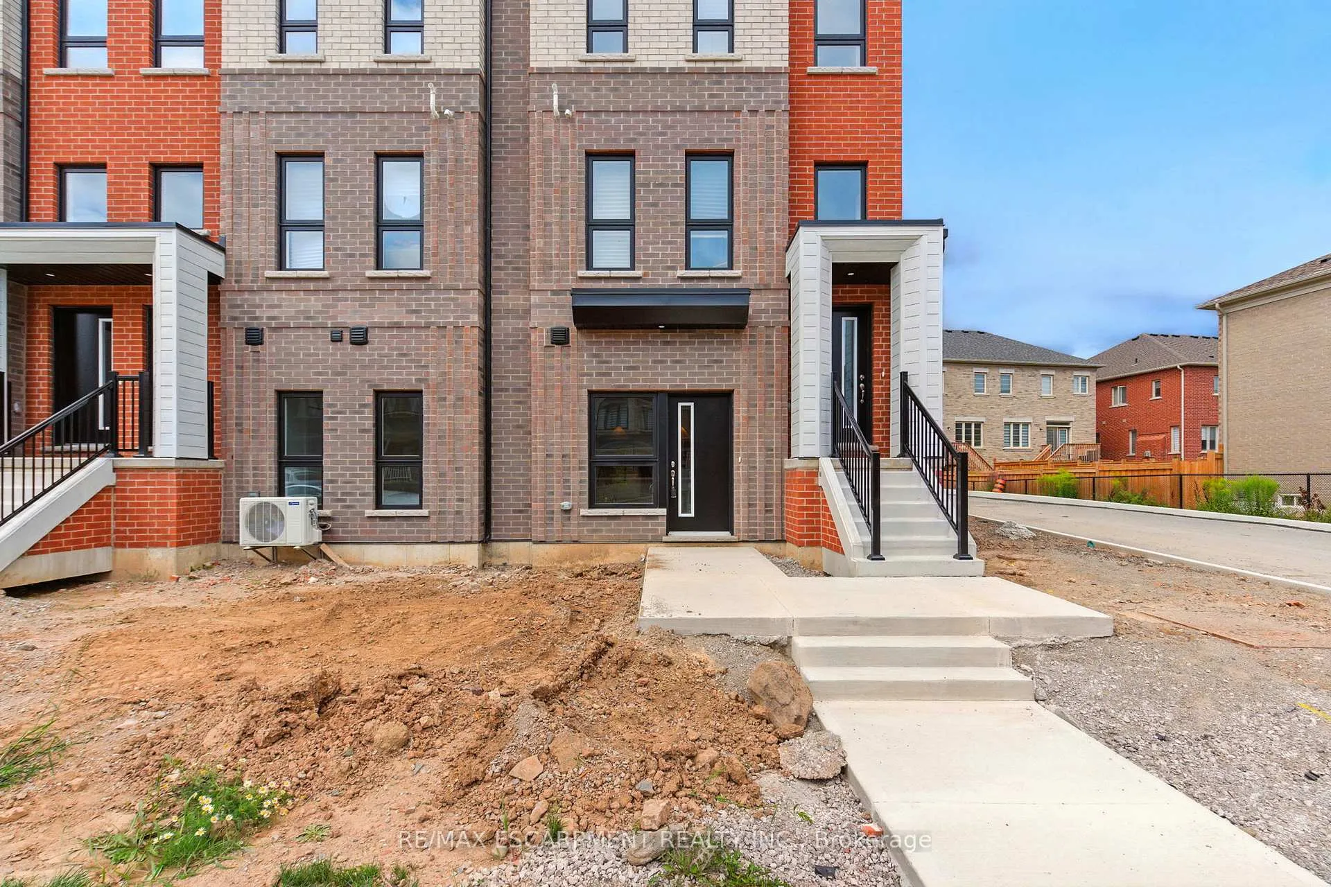 Photo 1 of Unit 52, 71 Great Falls Boulevard, Hamilton, Waterdown — HOMEH